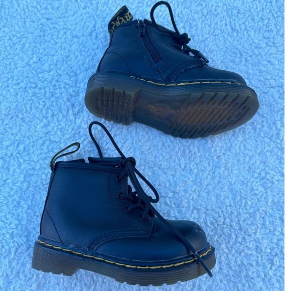 Dr.Martens Infant 1460 Softy T Leather Lace Up Boots in Black Size 5 - Picture 4 of 6